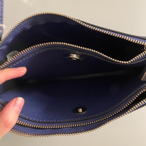 Gorgeous blue Guess bag - Picture 2 of 14